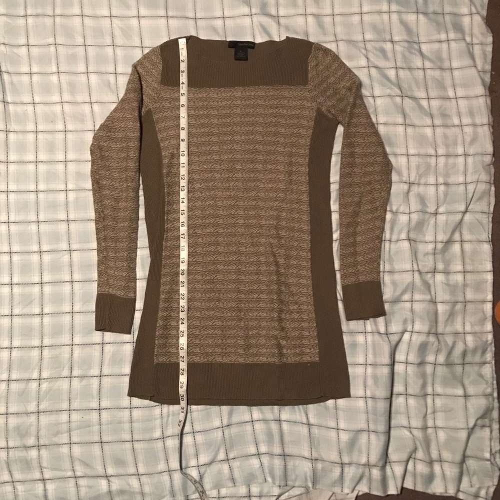 Calvin Klein long sleeve sweater size M